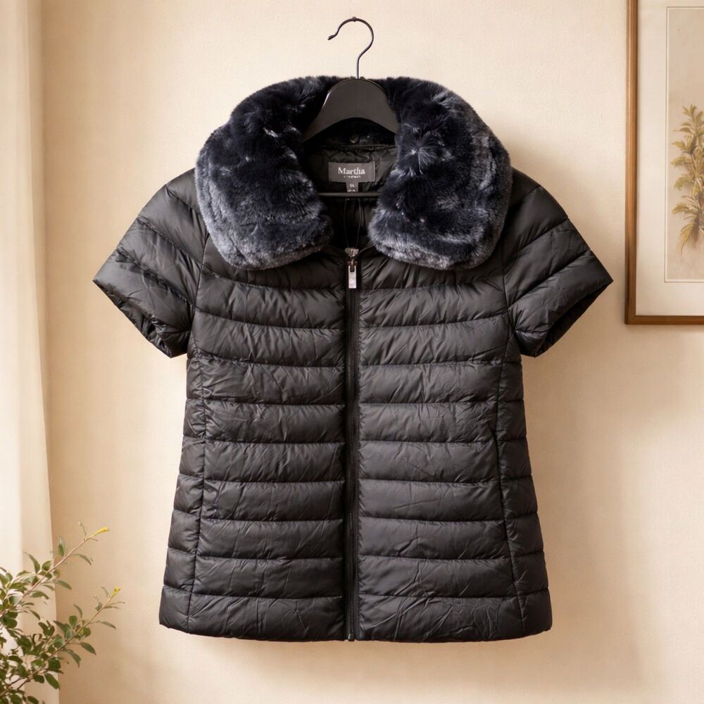 New Martha Stewart  XS Francesca Black Faux Fur Removable Collar Vest Cap Sleeve